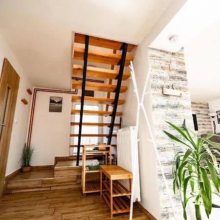 Apartament 73 *