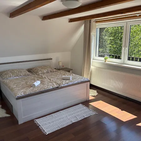 Apartament 73